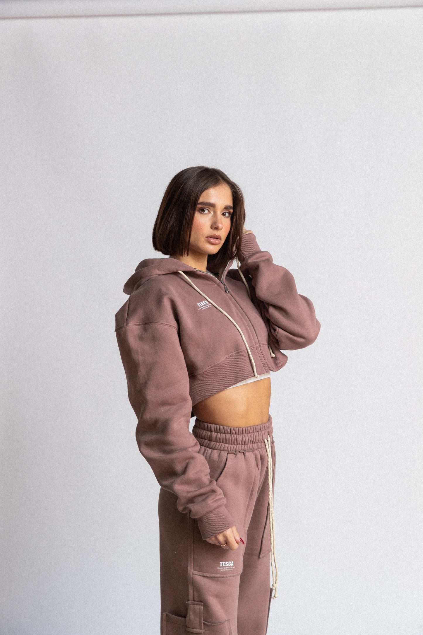 NOW OR NEVER ZIP HOODIE - Chocolate